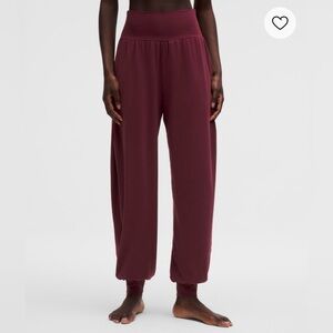 lululemon rulu drapey oversized HR jogger in burgundy bay color
